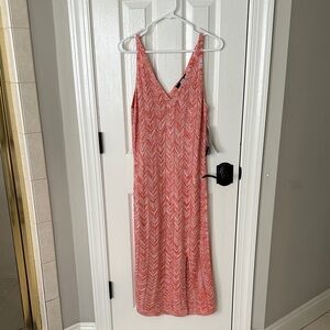 Sleeveless V-Neck Maxi Dress in Coral Chevron